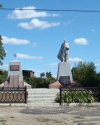 Воинский мемориал в с.Новософиевка (Никопольский р-н)