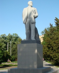 Памятник В.И.Ленину (демонтирован) в Ленинском сквере в г.Измаил