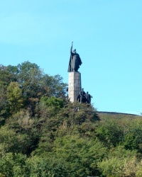 Пам'ятник Б.Хмельницькому на Замковій горі в Чигирині