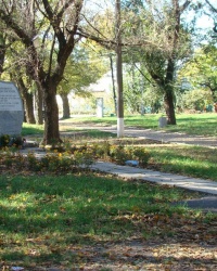 Памятный знак в честь выпускников 1941г.в пос.Игрень (Днепропетровск)