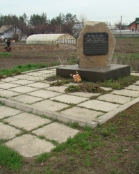 Памятный знак братьям Волошиным в пгт.Кировское