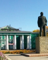 Демонтированный памятник В.И.Ленину в г.Доброполье