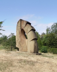 Скульптура «Танец» в г.Элисте
