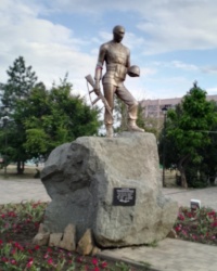 Памятник участникам локальных воин в г.Элисте