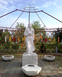 Скульптура матери в г.Элисте