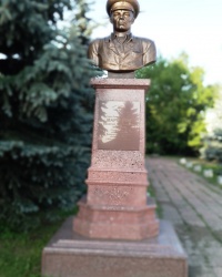 Памятник В.Ф.Маргелову в г.Малоярославце