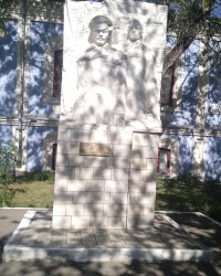 Памятник Ф.Г.Подтелкову и М.В.Кривошлыкову в г.Каменске-Шахтинском