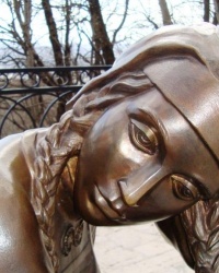 Скульптура Бэлы в г.Пятигорске