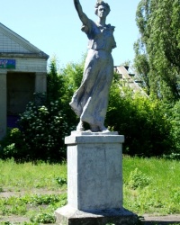 Скульптура женщины у ДК пос.Щегловки в г.Макеевске