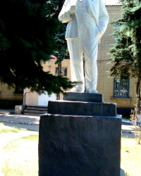 Памятник В.И.Ленину на ул.Малиновского в г.Макеевке