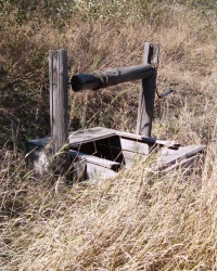 Заброшенный колодец в балке возле ул.Жовтневой в пос.Ясиновке г.Макеевки
