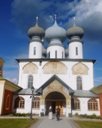 Успенский собор Богородичного Успенского монастыря в г.Тихвине