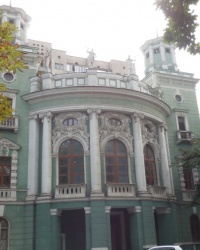 Здание бывшего ипподрома в г.Киеве