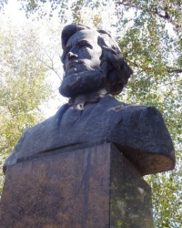 Памятник К.Д.Ушинскому в г.Киеве