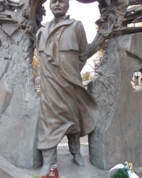 Памятник В.М.Черноволу в г.Киеве