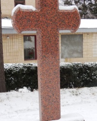 Памятный крест на месте разрушенного храма Рождества Пресвятой Богородицы в г.Киеве