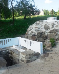 Родник в микрорайоне Металлургов в г.Харцызске