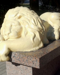 Скульптуры львов в г.Бердянске