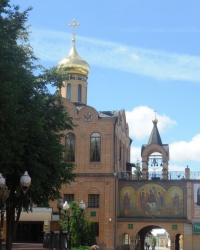 Храм преподобного Серафима Саровского в поселке Софрино