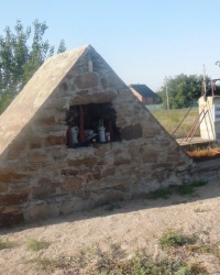 Памятник погибшим шахтерам в пос.Зуевке