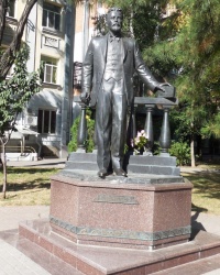 Памятник А.П.Чехову в г.Ростове-на-Дону