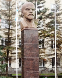 Бюст В.И.Ленина в г.Таганроге