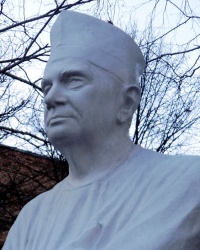Памятник Г.В.Бондарю в г.Донецке
