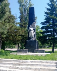 Памятник воину-освободителю в г.Снежном