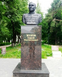Памятник Г.К.Жукову в г.Арзамасе