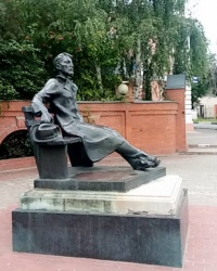 Памятник А.П.Чехову в г.Серпухове