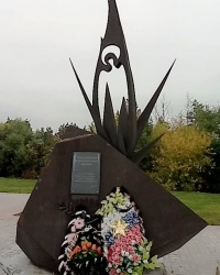 Памятник землякам, погибшим при исполнении воинского долга в мирное время в г.Задонске