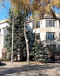 Здание бывшего «Стахановуглестроя» в г.Стаханове