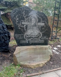 Памятник Иоанну Кронштадскому в г.Кировское