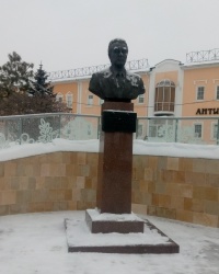 Памятник М.С.Соломенцеву в г.Ельце
