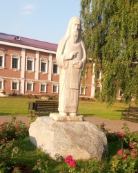 Памятник Антонию Печерскому в г.Дзержинском