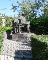 Памятник А.П.Климцу в г.Донецке
