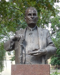 Памятник А.М.Люльке в г.Киеве