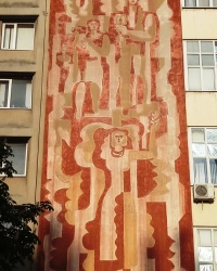 Декоративное панно на доме № 55-А в пер.Доломановском  г.Ростова-на-Дону