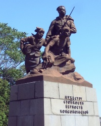 Памятник героям-комсомольцам в г.Севастополе