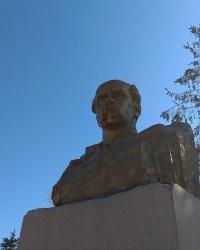 Памятник Т. Г. Шевченко в с.Агрономия