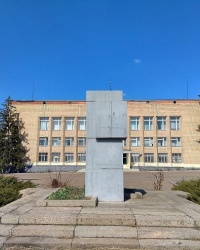 Памятник В. И. Ленину в п.г.т.Арбузинка (уничтожен)