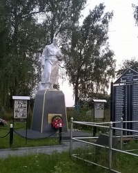 Братская могила и памятник воинов-односельчан села Лузики в с.Авдеевка (Сосницкий район)