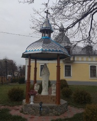 Памятник "Пресвятая Богородица" в г.Бар 