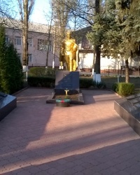 Мемориальный комплекс в г.Беляевка