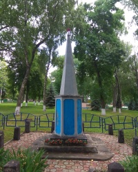 Братская могила советских воинов в п. Ланная