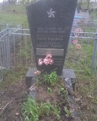 Братская могила советских лётчиков в с.Броники