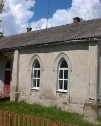 Памятник архитектуры - почтовая станция в с.Броники