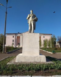 Памятник В. И. Ленину в п.Брусянский (Узловский р-н)