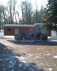 Памятник воинам-землякам в г.Дрезна