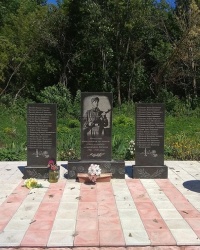 Памятник воинам-односельчанам в с. Гоноровка